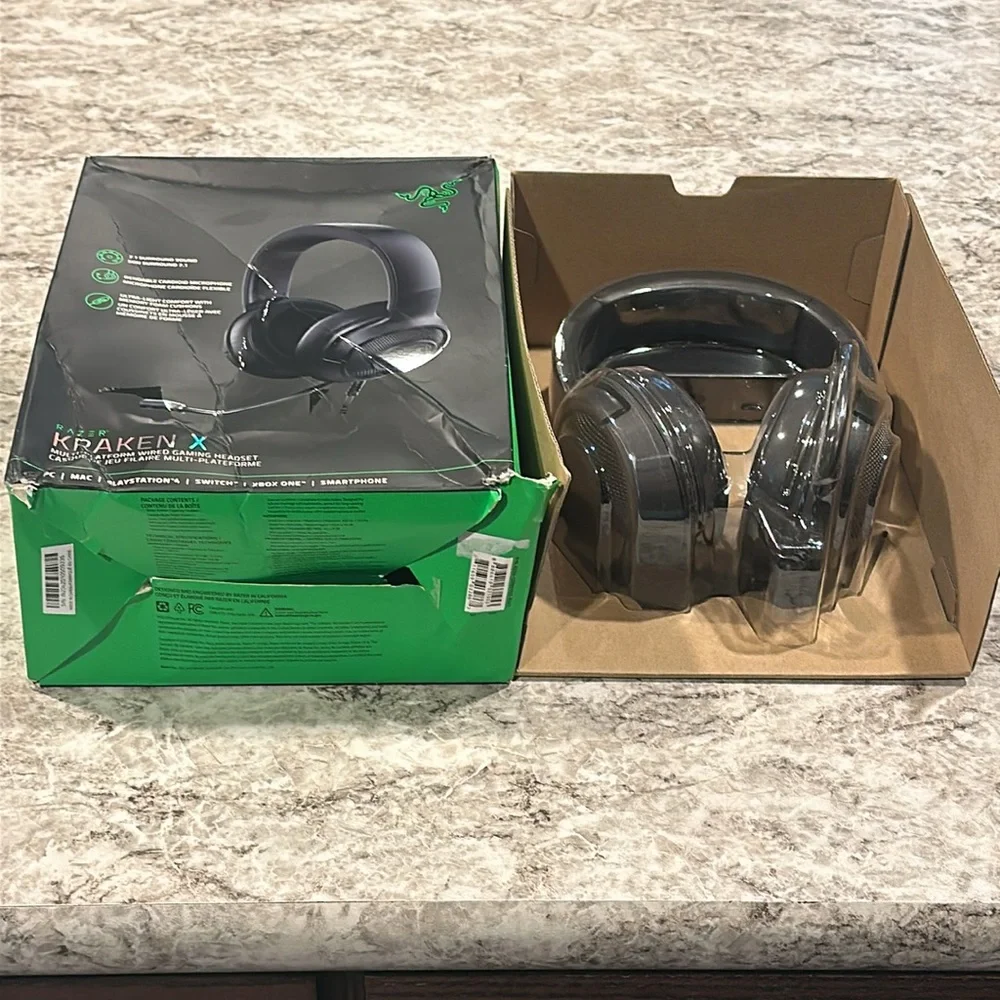 New in box Razer Kraken x gaming headseat